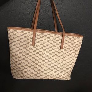 New Large Michael Kors Leather Tote